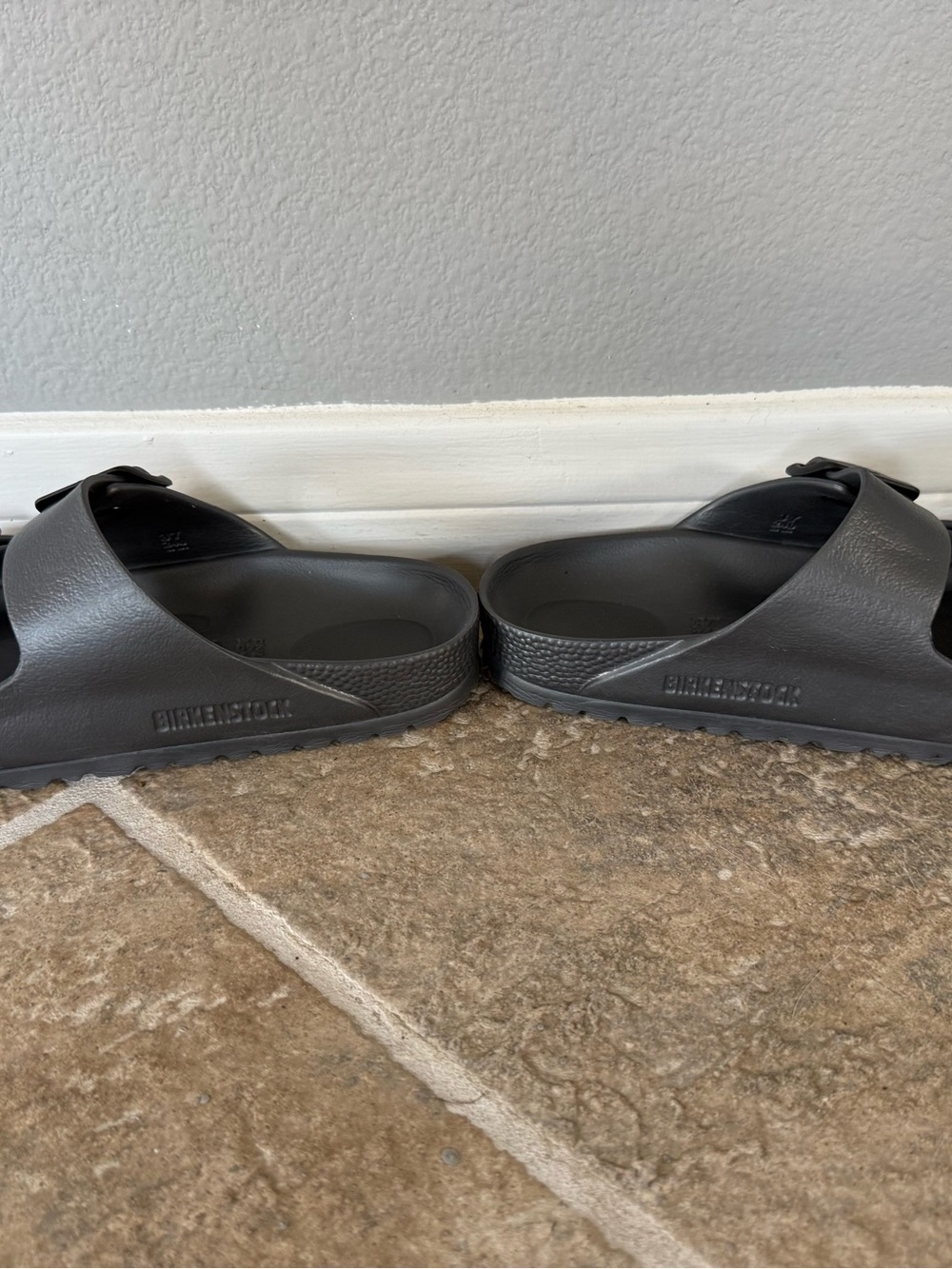 Birkenstock Arizona Essentials Sandals EVA Color: Black Size 37 - Picture 5 of 6